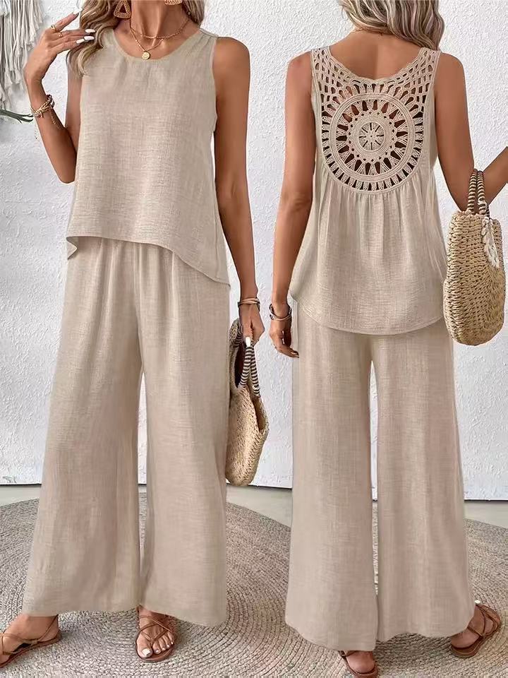 Fashionable Set with Hollow-out Floral Back