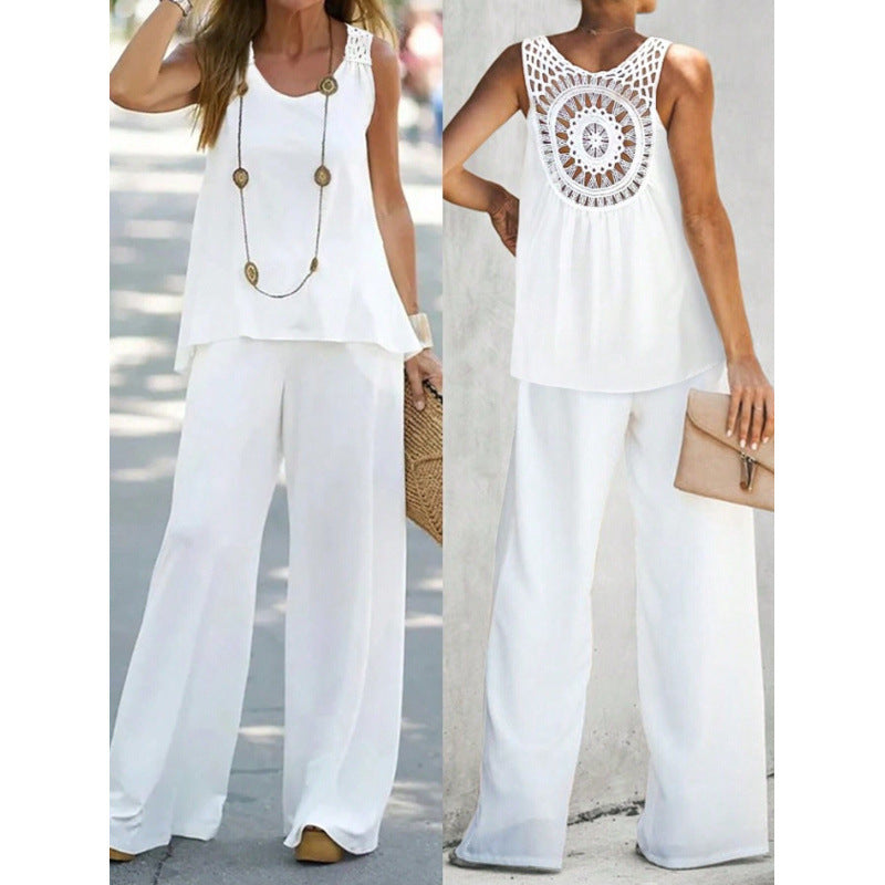 Fashionable Set with Hollow-out Floral Back