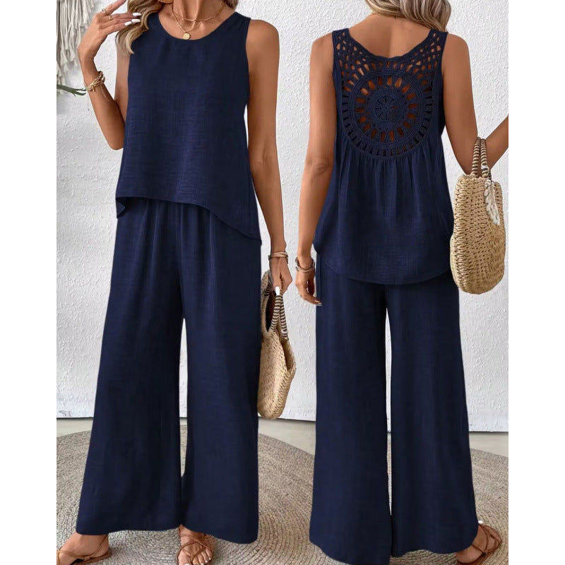 Fashionable Set with Hollow-out Floral Back