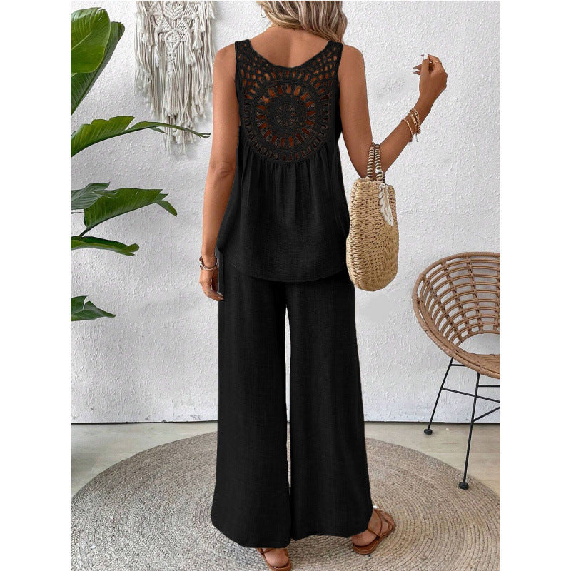 Fashionable Set with Hollow-out Floral Back