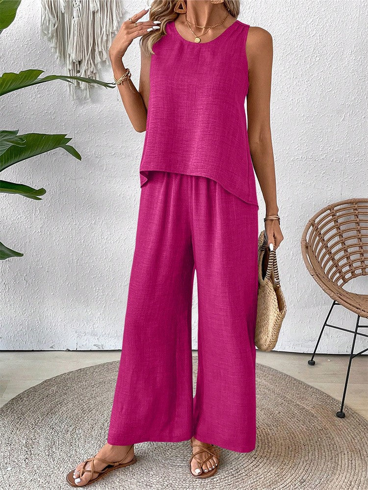 Fashionable Set with Hollow-out Floral Back